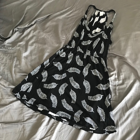 H&M Dresses & Skirts - SALE H&M Black and White Feather Dress Size XS